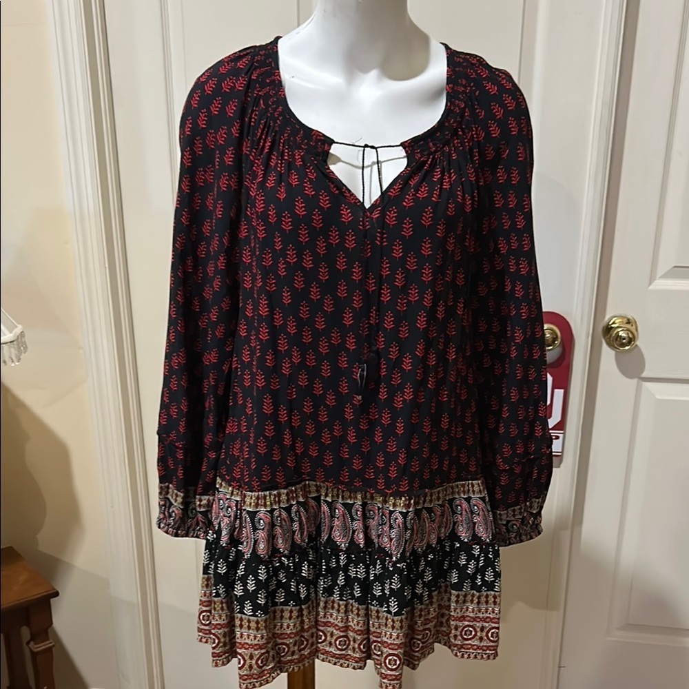 beachlunchlounge Black and Red Patterned Blouse/coverup. Large NET